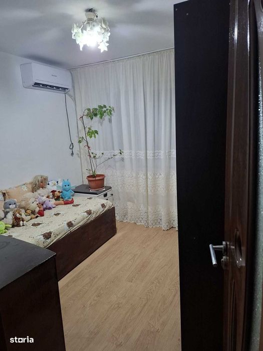 De vânzare apartament 2 camere zona APOLO — fotografia 3