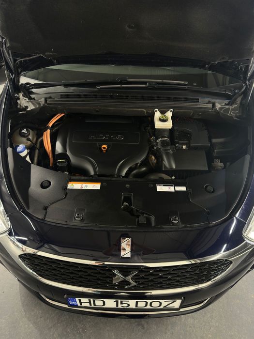 Vand Citroen DS5 full hibrid volan pe dreapta inmatriculat