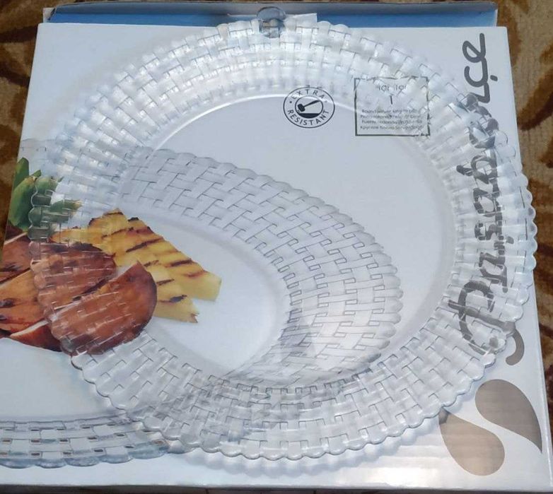 Продам блюдо круглое