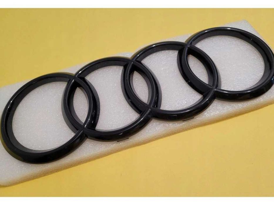 Emblema Logo Audi Negru Lucios Fata sau Spate A3 A4 A5 A6 A7 TT Q3 Q4
