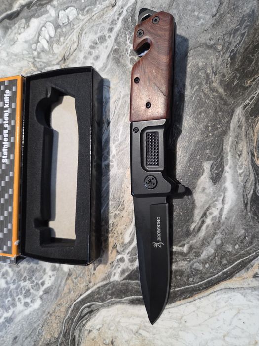 Cuțit / briceag pliabil