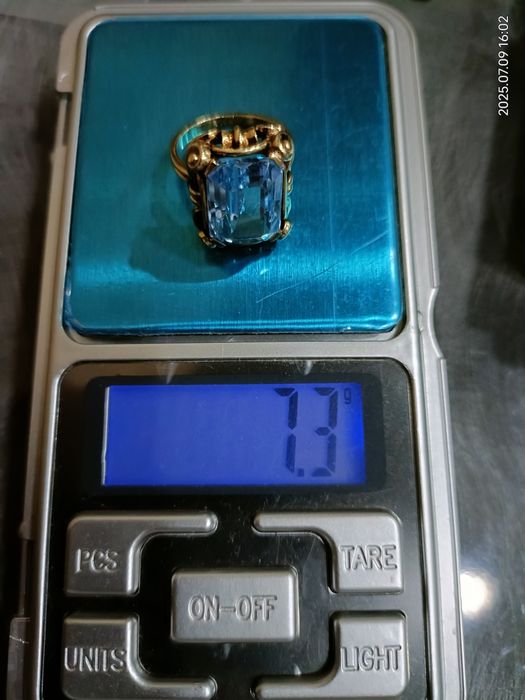 Vind inel din aur 14kt cu Topaz