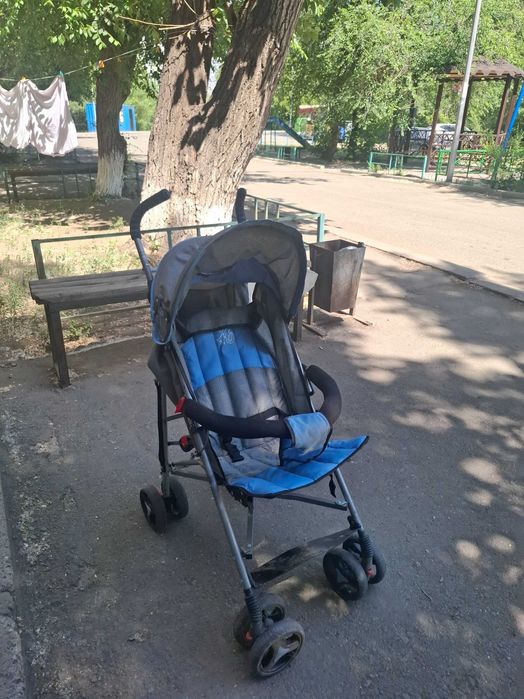 Детская прогулочная коляска