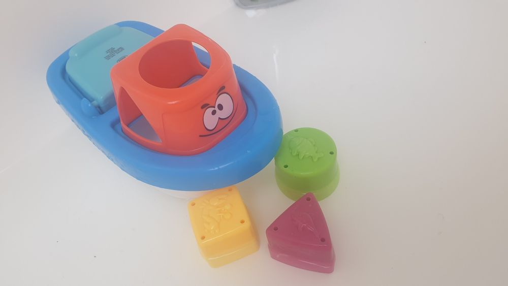 Jucarii baie, forme, plutesc, stropesc