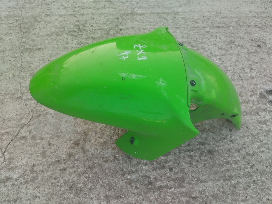Apărătoare aripa roata fata pentru Kawasaki zx9r model  1996-1997