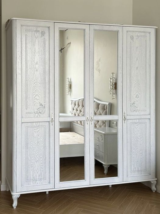 Продам шкаф срочно