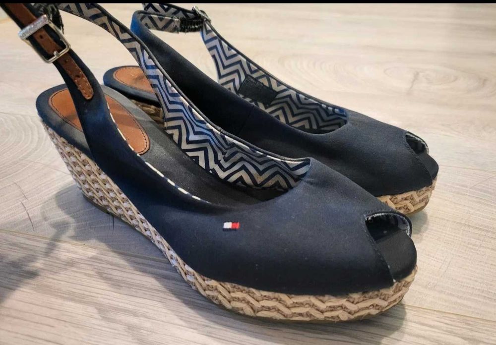 Страхотни дамски сандали Tommy Hilfiger