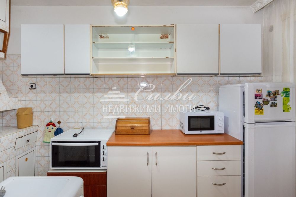 Продава се Четиристаен апартамент в Шумен, Математическа гимназия - 102 кв.м за 750 €/кв.м - Снимка #4