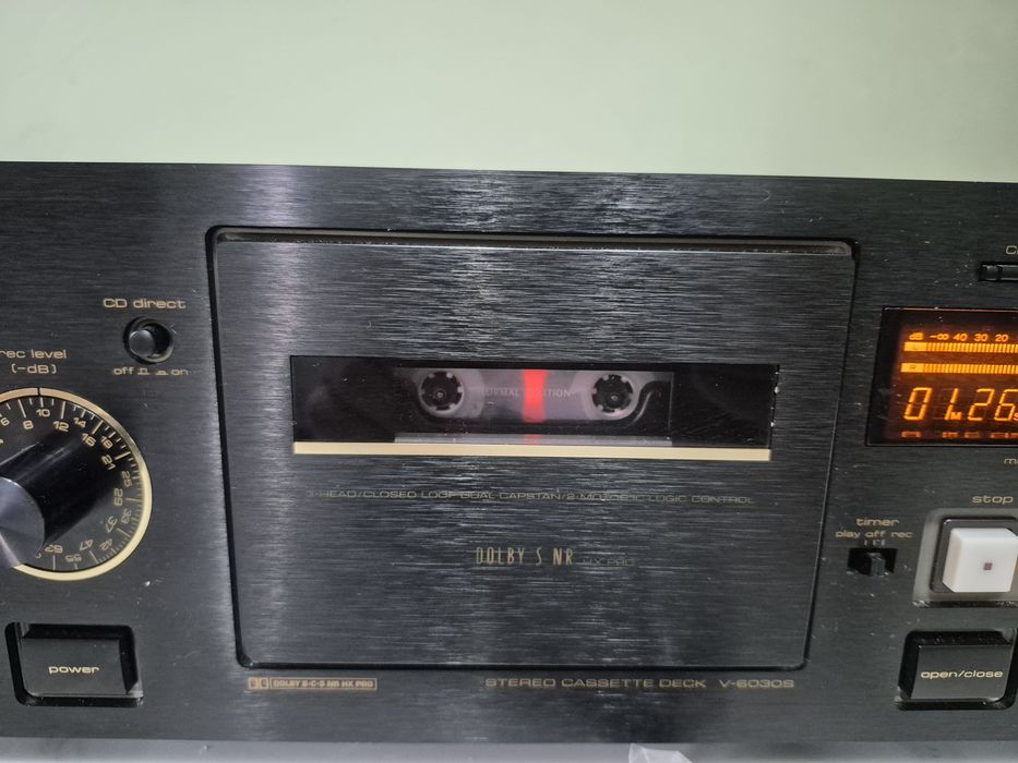 Кассетная дека TEAC