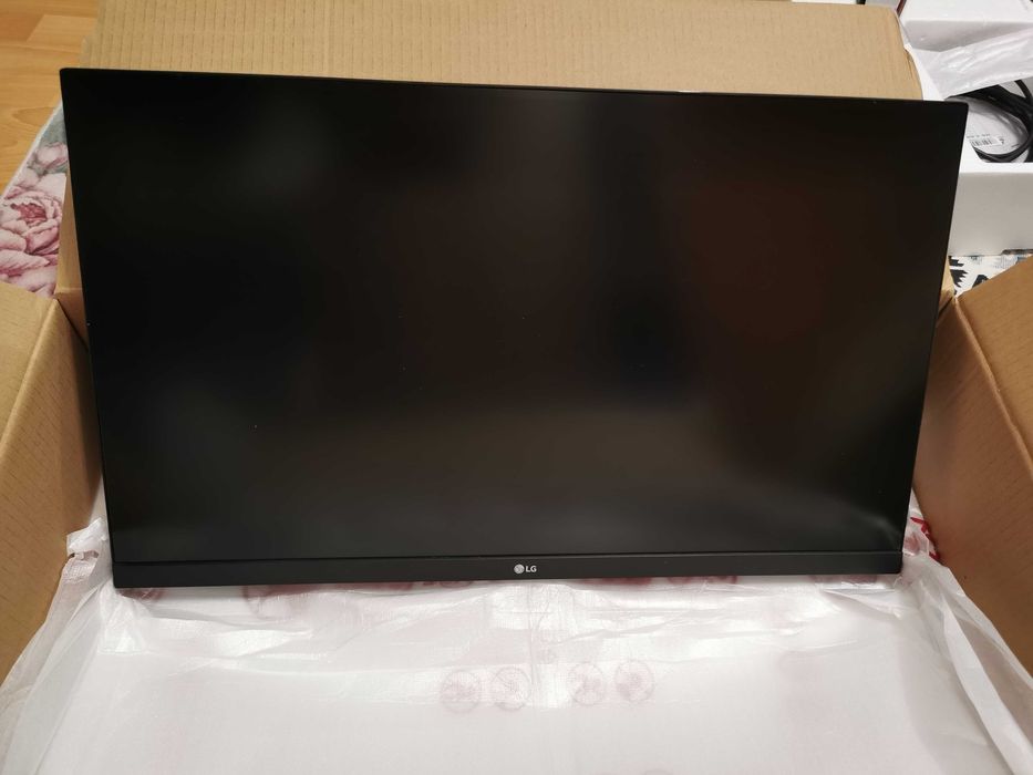 Monitor Gaming LG 1080p 27" 144Hz 5ms  27GL650F, placa de baza defecta, ecran intact si functional cu placa noua