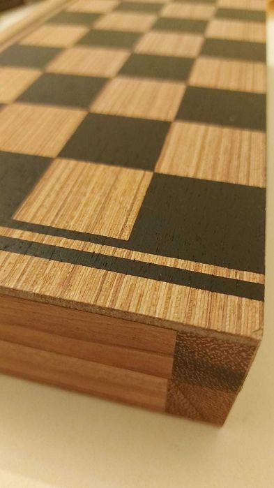 Tabla de joc Sah si table adus din Thailanda  doar puluri si zaruri