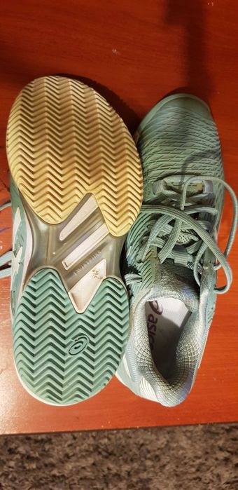 Pantofi sport Asics pentru tenis