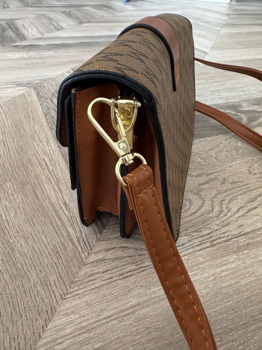 Сумка массмаркет Michael Kors