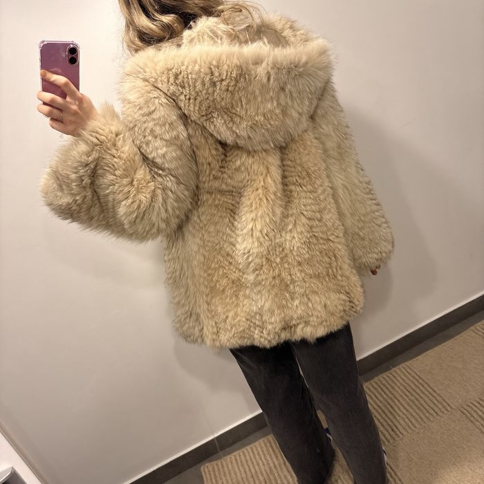 Haina blana naturala vulpe aurie