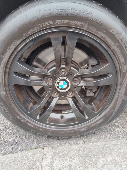 Jenti aliaj BMW  cu cauciucuri de vara  montate