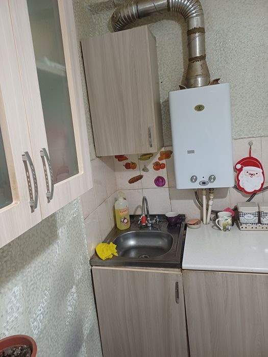 Срочно продам Кухонный гарнитур.