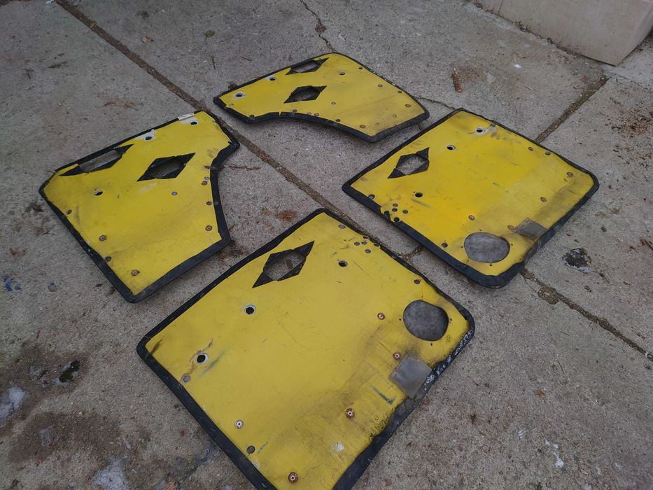 Fete usi ARO 244+accesorii