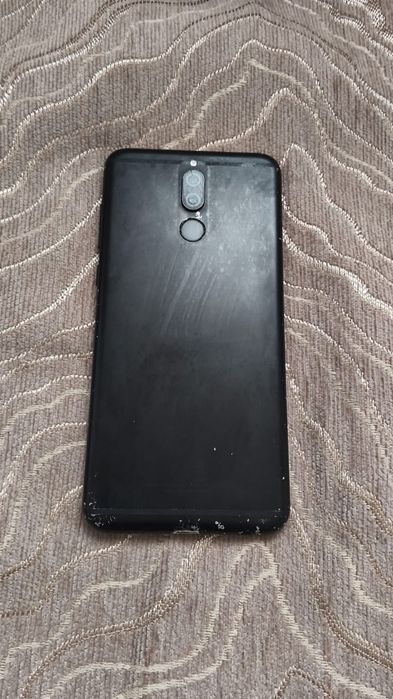 Продаю HUAWEI Mate 10 lite