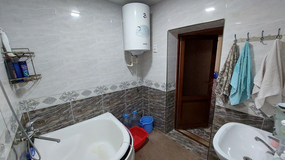 Uy sotiladi. Jizzax shaxar O'ratepalik maxallasi