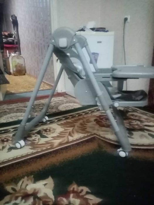 Детский стульчик для кормления