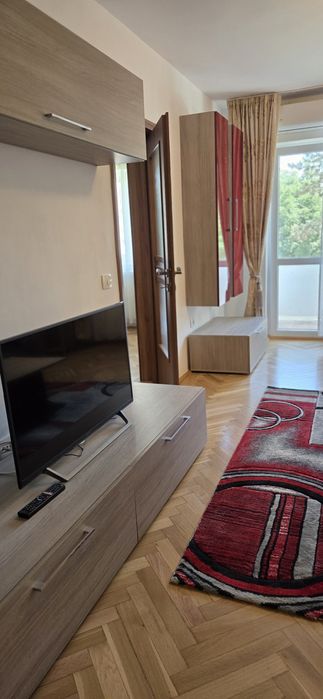 Apartament 2 camere de inchiriat.