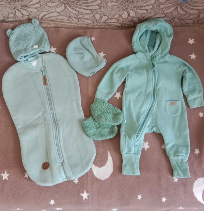 Продам комплект на выписку