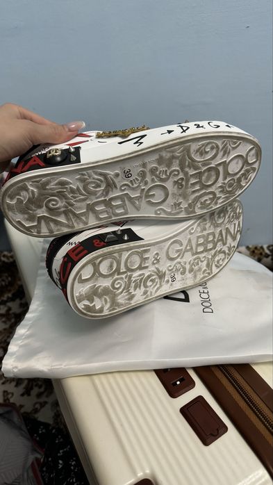 Продам кроссовки кожанные Турция