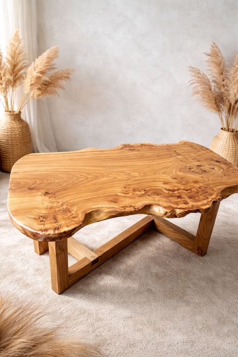 Журнальный стол из массива