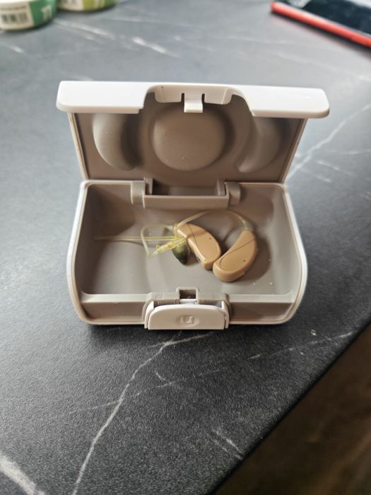 Aparate auditive unitron stânga dreapta