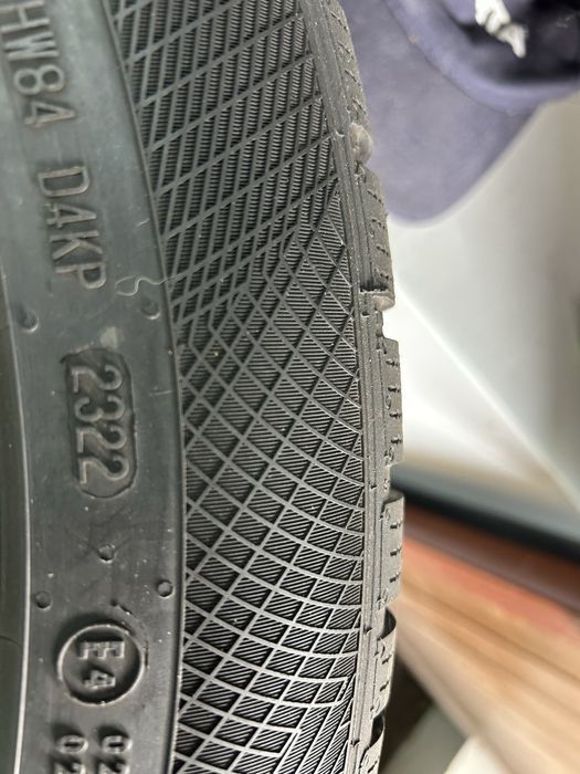 235/50/19 Continetal TS 850P 4 бр Зимни