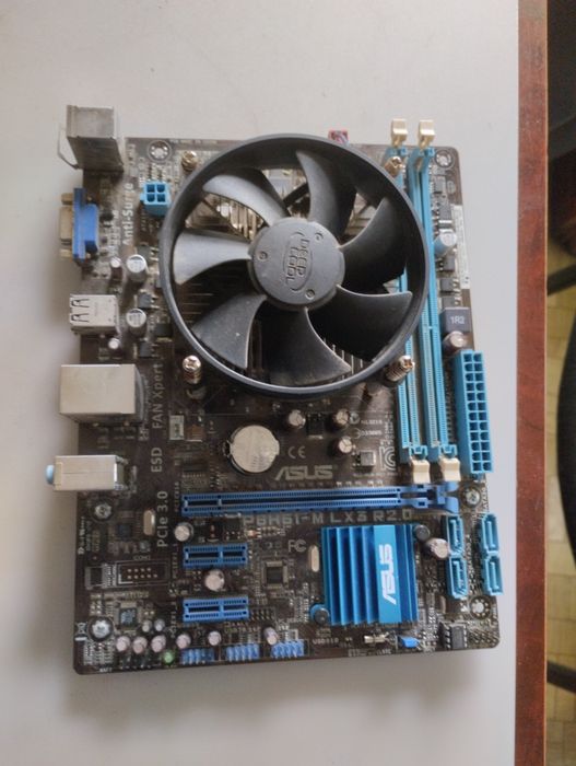 Продам материнскую плату asus p8h61-mlx3
