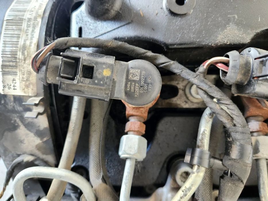 Injectoare Injector Kit Injectie Vw Seat Skoda 1.6 Tdi Cod Motor CAY Passat B7 Golf 6 Jetta Touran