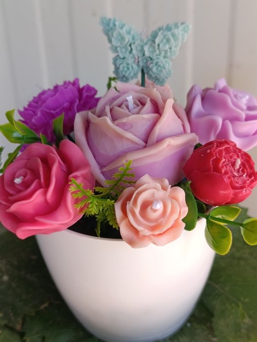 Ароматни букети от соеви свещи