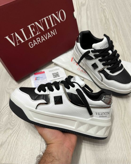 Nou! Valentino garavani