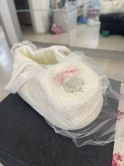 Landou bebe pentru botez elegant, nou, nefolosit