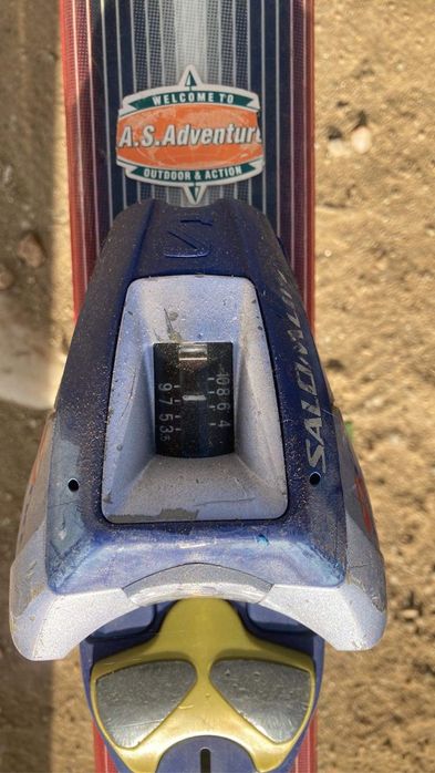 Vând Schiuri și Bete