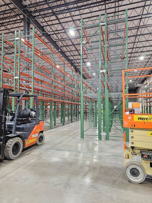 Rafturi metalice industriale