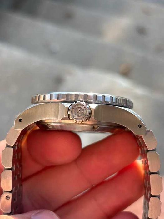 Helm Vanuatu automatic, 300m професионален дайвър, разменям