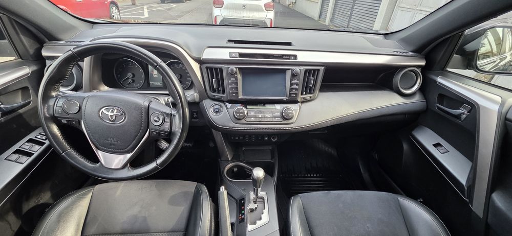 Toyota Rav4, 2 L benzina