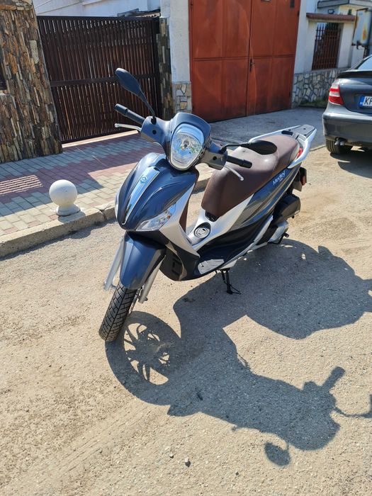 Piaggio Madley 125i