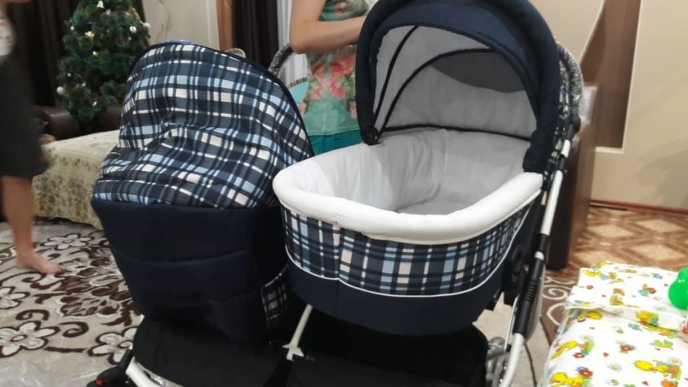 Коляска для двойни