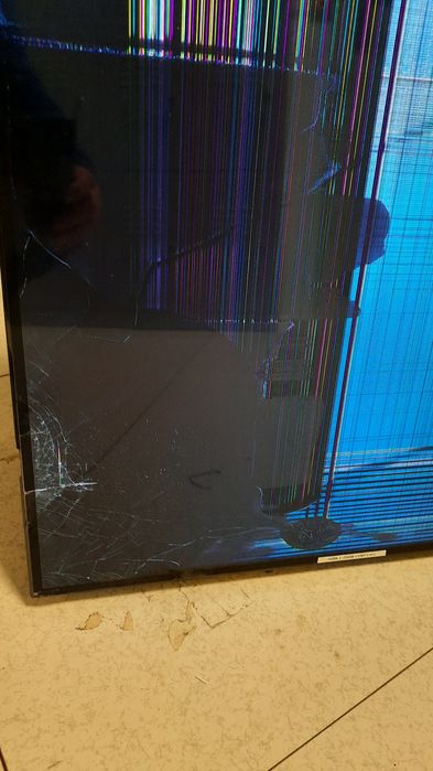 Tv LG diagonală 166"