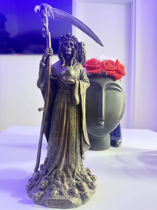 statueta santa muerte