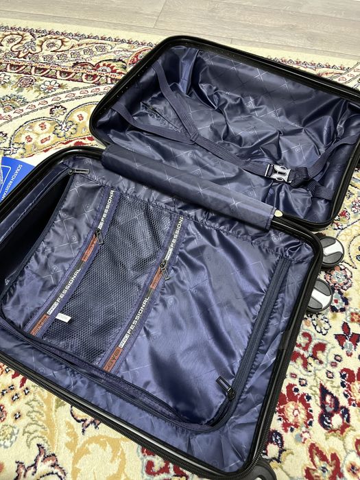 Чемодан новый размер S (ручная кладь)