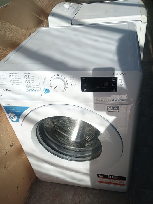 Mașină de spălat rufe clasa AA îndesit innex inverter 8 kg