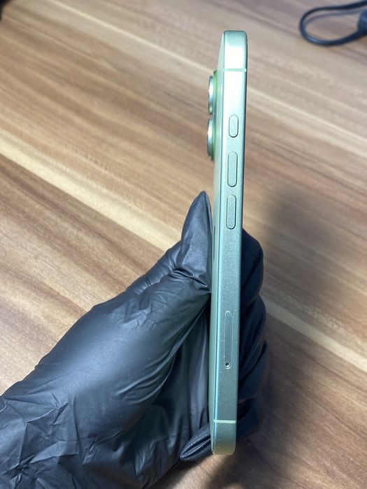 iPhone 17• 256 GB • Sage