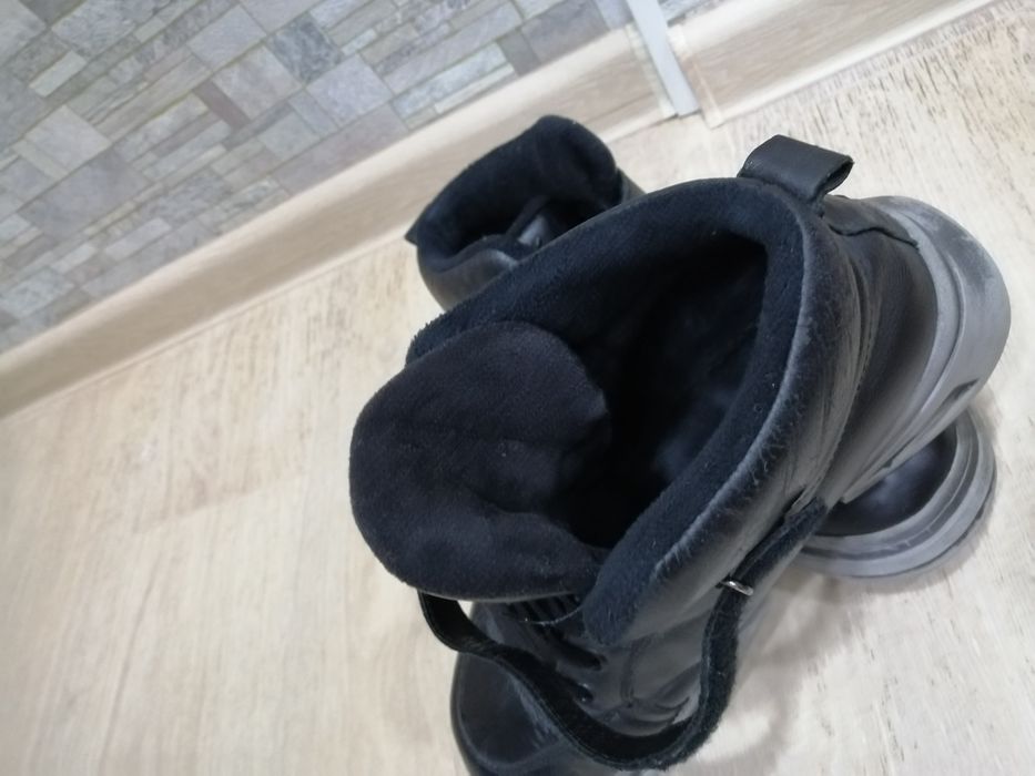 Продам подростковый мальчиковый сопоги.