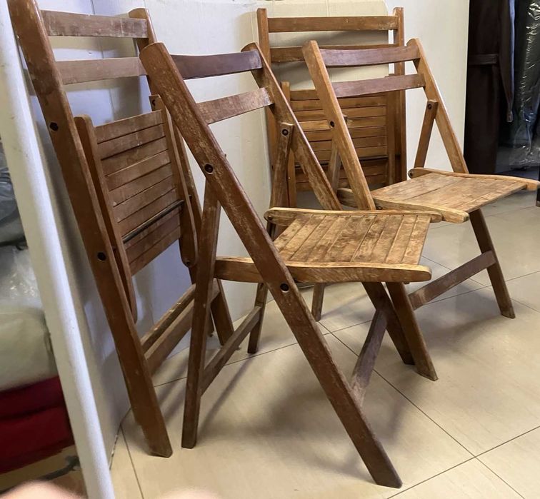 Стари сгъваеми дървени столове - 4 бр.