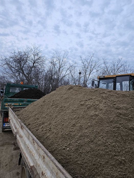 Nisip. Pamant vegetal. Agregate minerale. Pietris Buldoexcavator Moloz