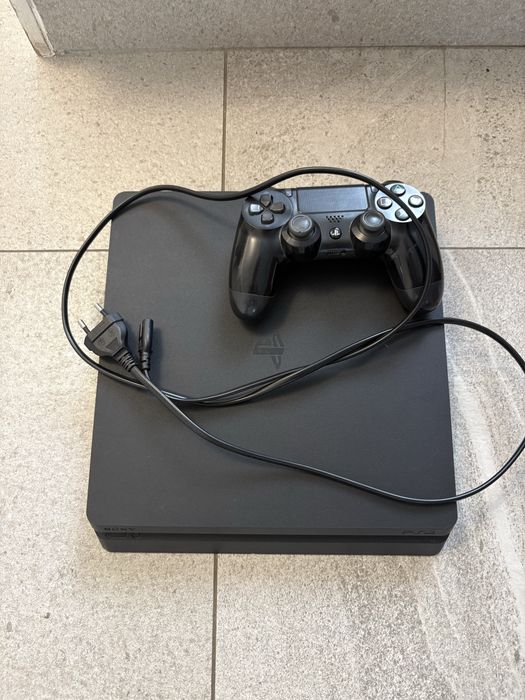 Vand ps 4 slim 500 gb. Orice joc la alegere
